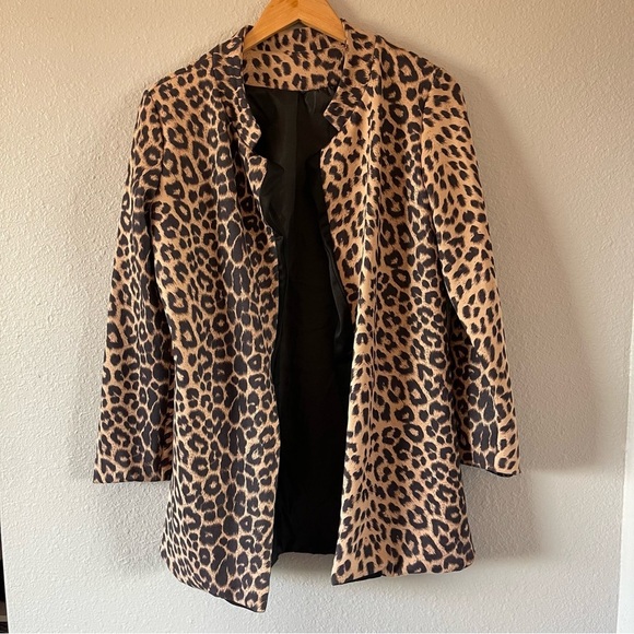 Women's Brown Leopard Print Open Front Blazer Jacket Size Medium - Picture 1 of 5